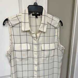 Classic Banana Republic Sleeveless Women’s Blouse L